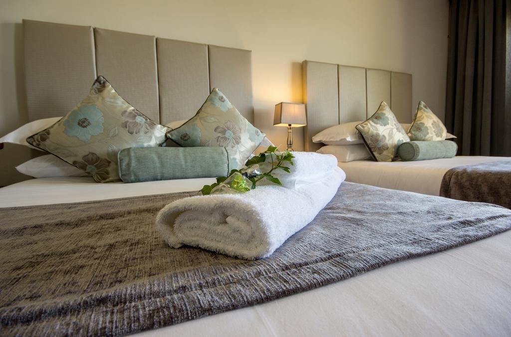 River Place Manor Upington Eksteriør billede