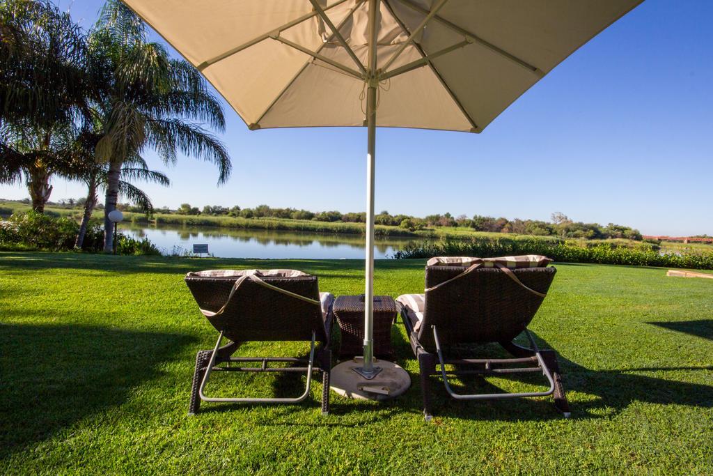 River Place Manor Upington Eksteriør billede