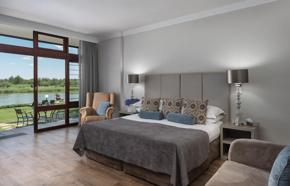 River Place Manor Upington Eksteriør billede