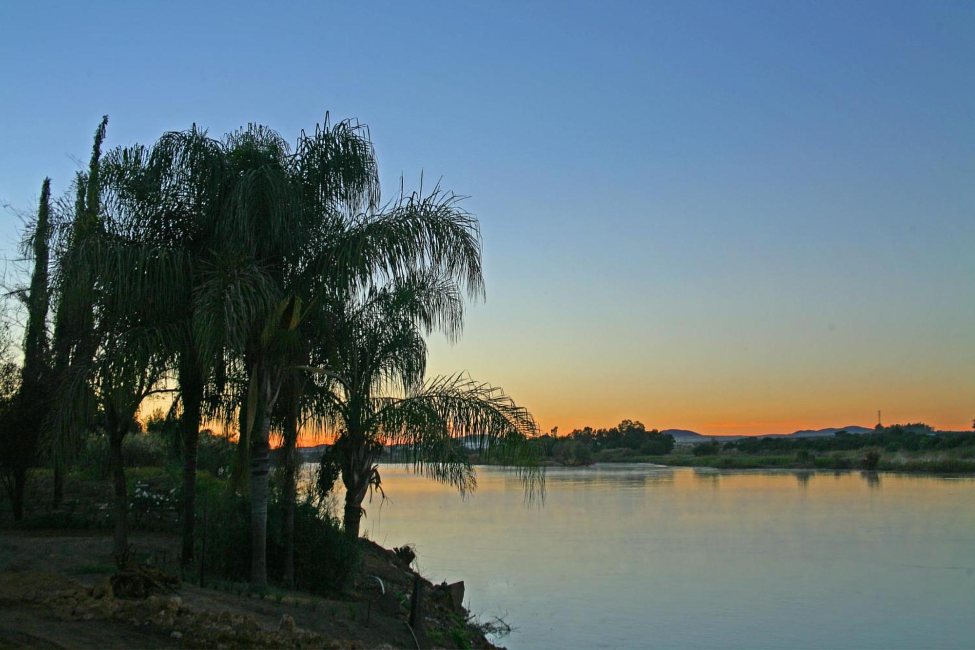 River Place Manor Upington Eksteriør billede