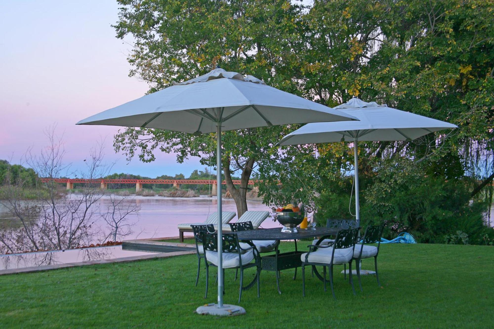 River Place Manor Upington Eksteriør billede