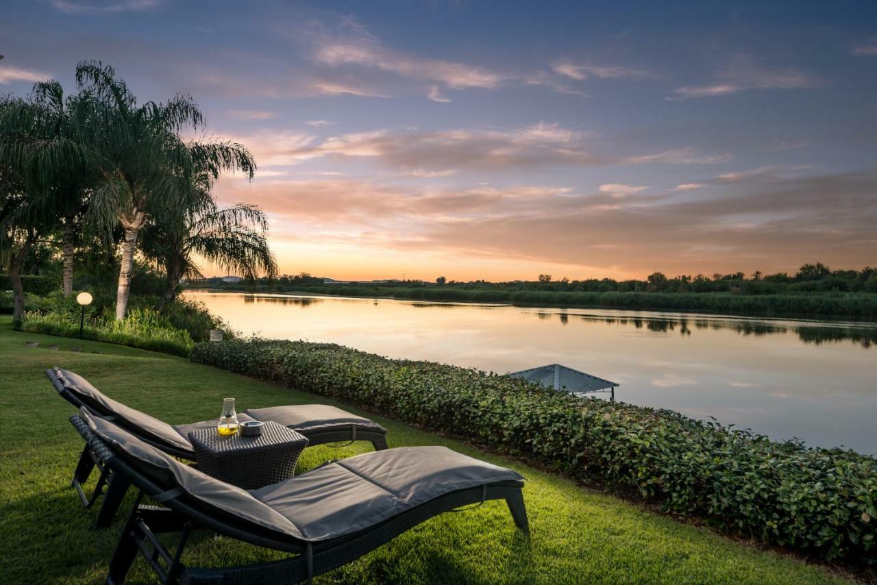 River Place Manor Upington Eksteriør billede