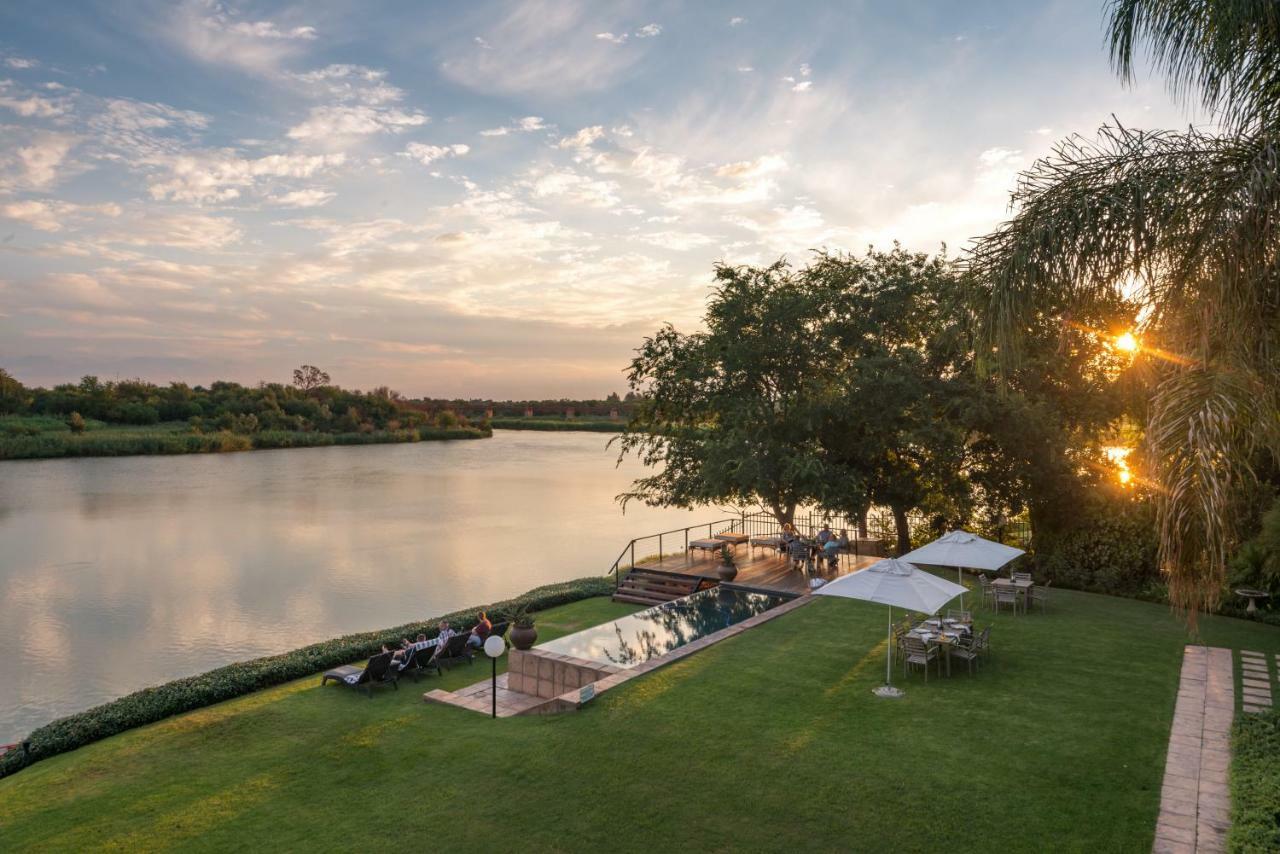 River Place Manor Upington Eksteriør billede